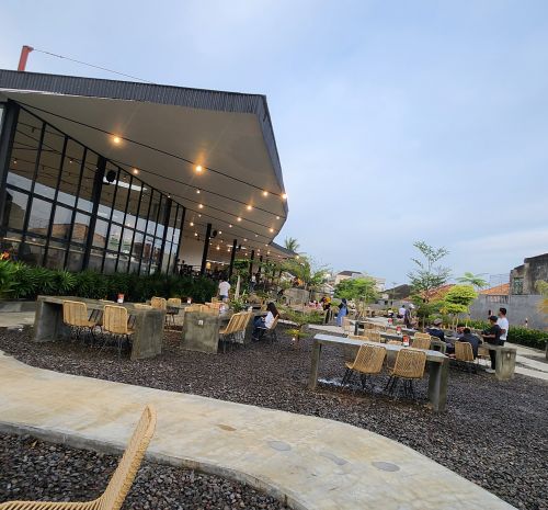 olympia cafe palembang foto